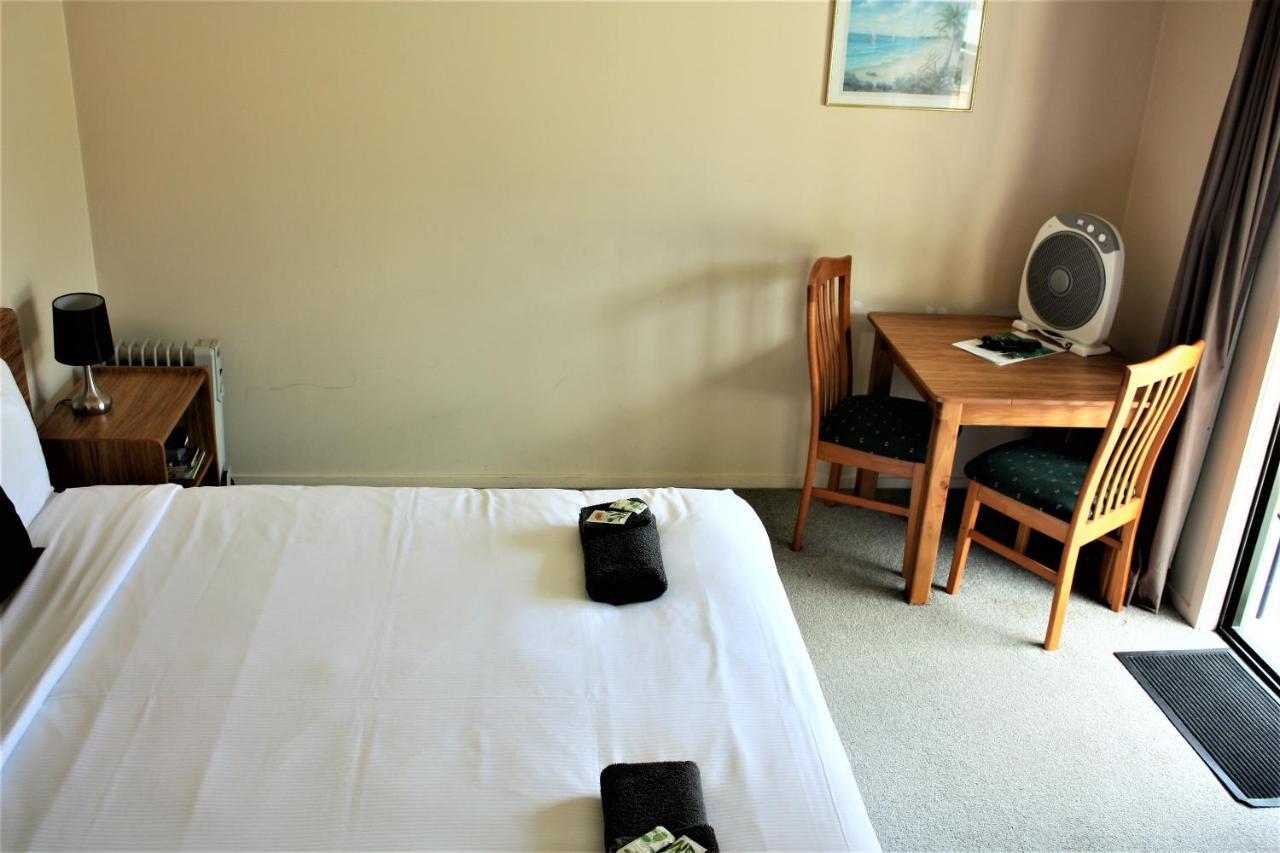 Owen River Tavern & Motels Dış mekan fotoğraf